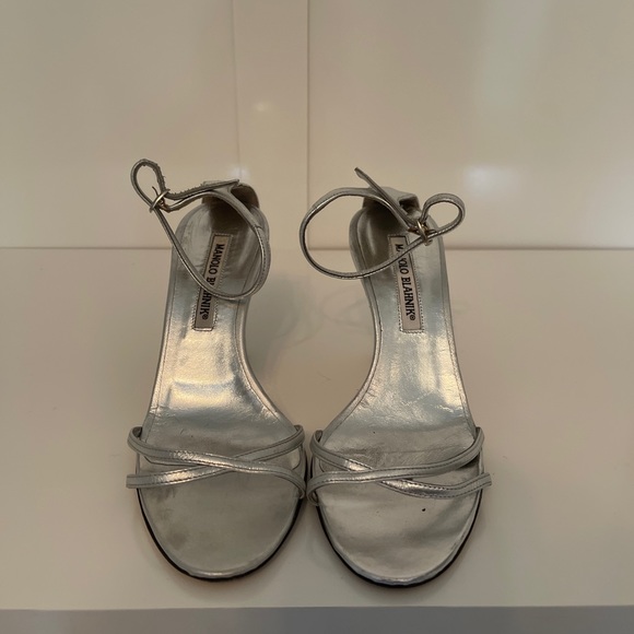 3 pairs of Manolo Blahnik’s sold together - Picture 9 of 9